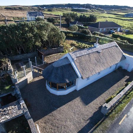 Storytellers Cottage Ballycotteen 外观 照片