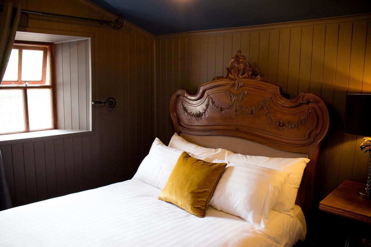 Storytellers Cottage Ballycotteen 外观 照片