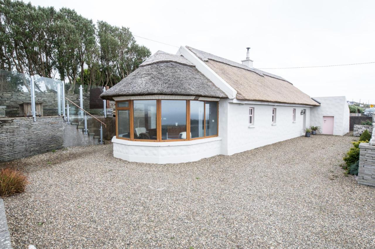 Storytellers Cottage Ballycotteen 外观 照片